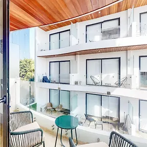 Menesse Midtown 2 Unit 208 Mexico